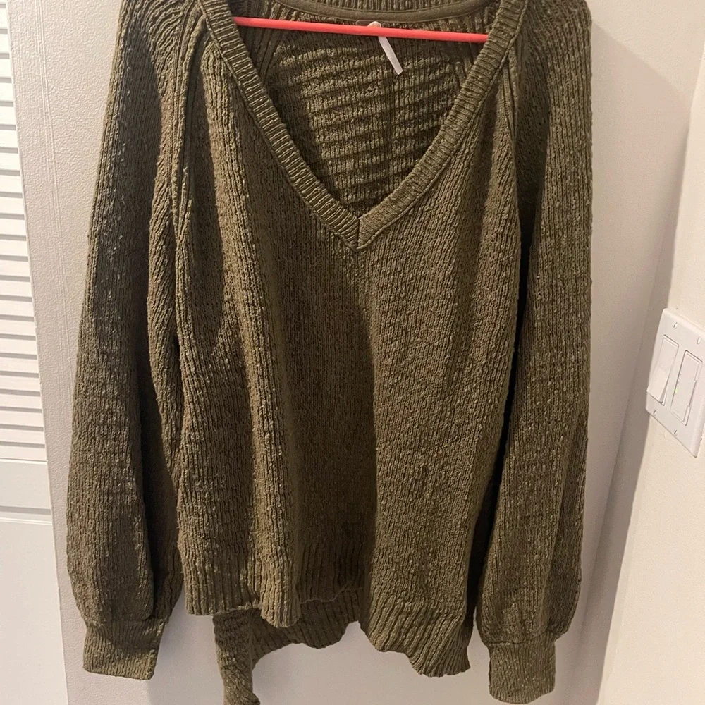 Free People Green Sweater - Picture 1 of 2